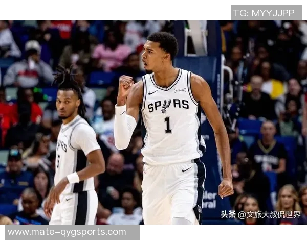 马刺与布鲁克林篮网激战正酣谁能在NBA赛场上笑到最后